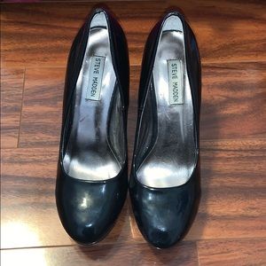 STEVE MADDEN 'Reta' Round Toe Patent Pumps